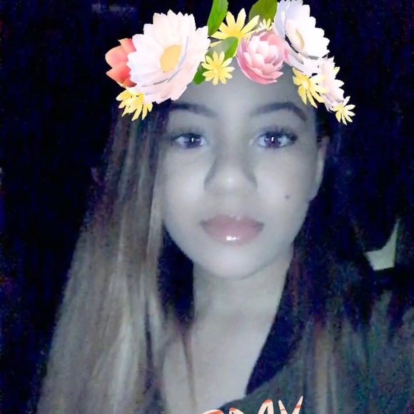 Meet your Posher, Tanisha - Picture 1 of 3